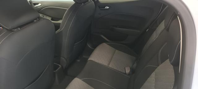 Renault Clio image 9