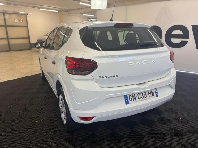 Dacia Sandero image 2