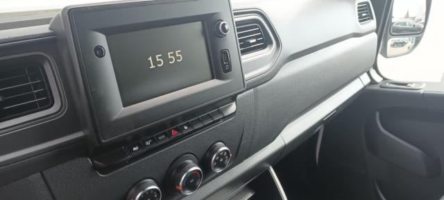 Renault Master image 9