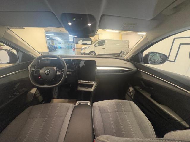 Renault Mégane E-Tech image 8