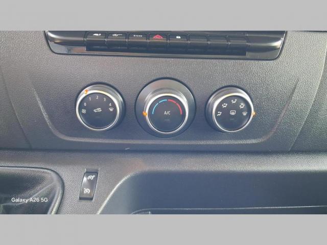 Renault Master image 7