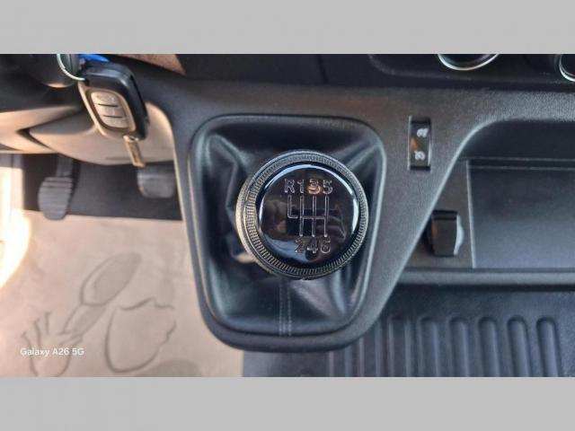 Renault Master image 1