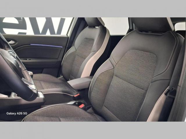 Renault Captur image 2
