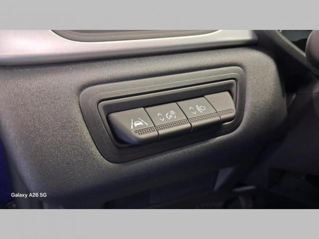 Renault Captur image 2