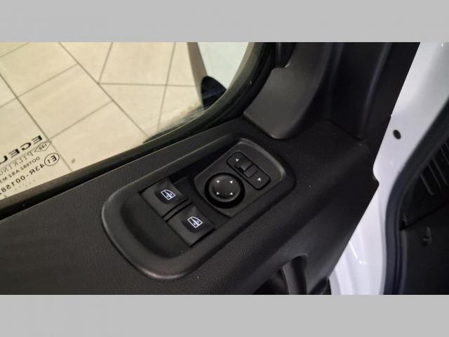 Renault Master image 9