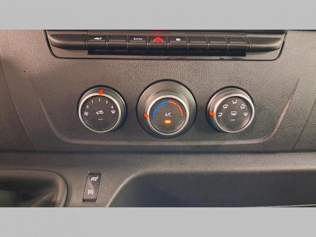 Renault Master image 7
