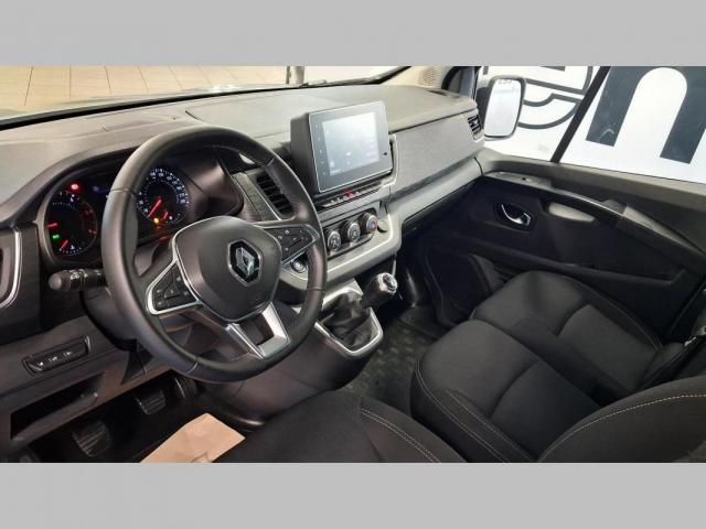 Renault Trafic image 2