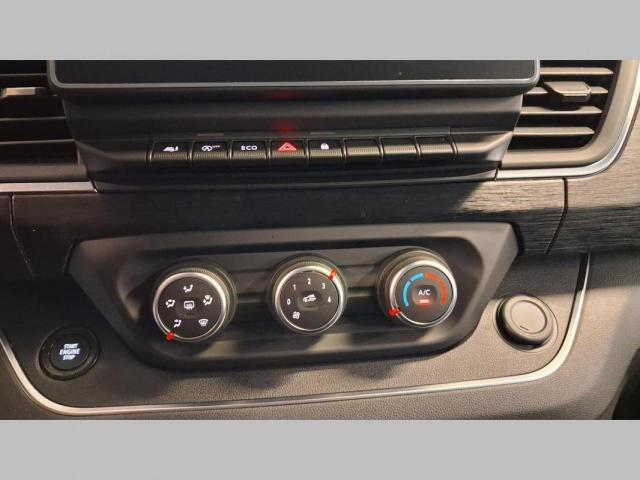 Renault Trafic image 7