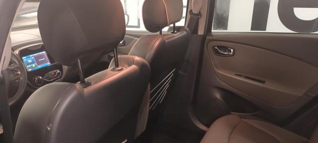 Renault Captur image 2