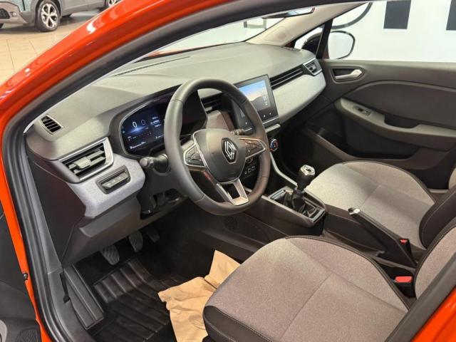 Renault Clio image 1