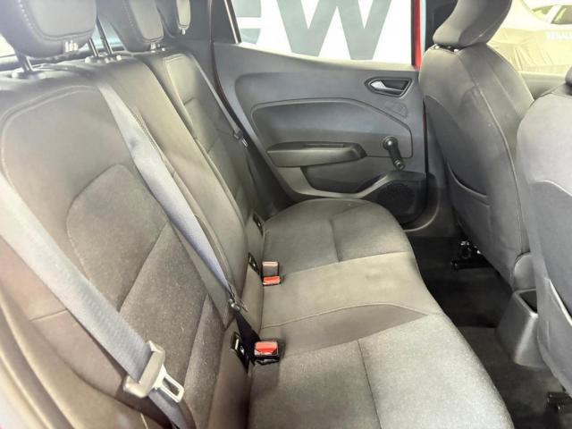 Renault Clio image 9