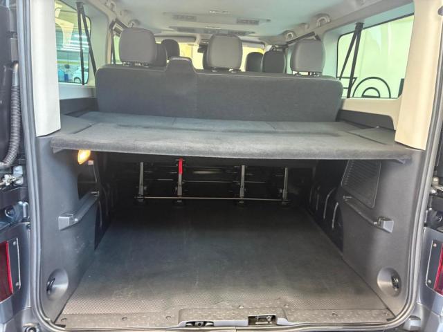 Renault Trafic image 8