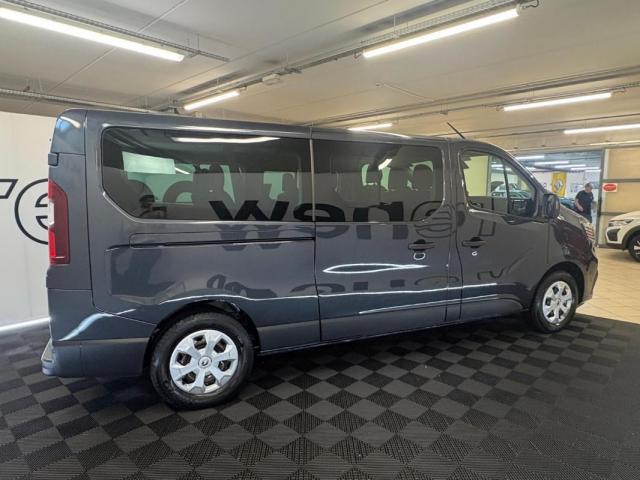 Renault Trafic image 2