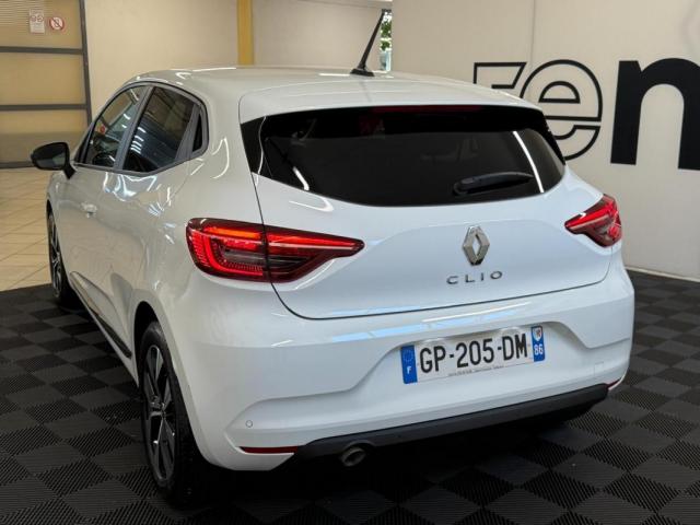 Renault Clio image 9