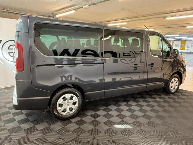 Renault Trafic image 8