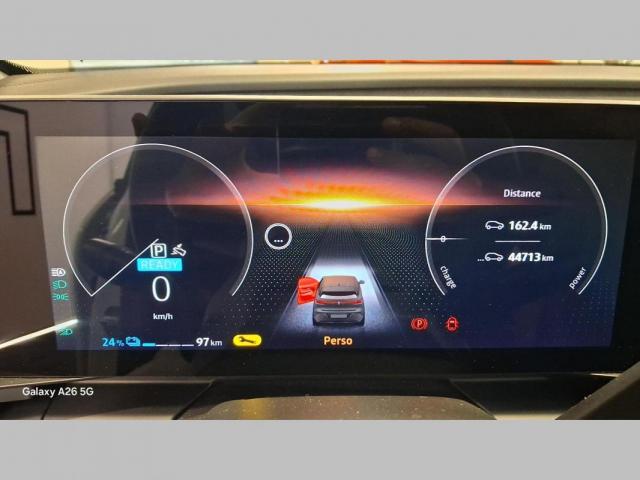 Renault Mégane E-Tech image 9