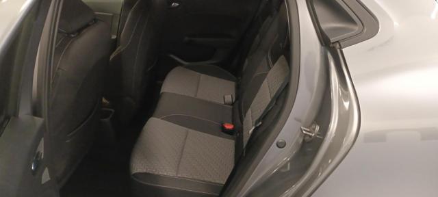 Renault Clio image 2