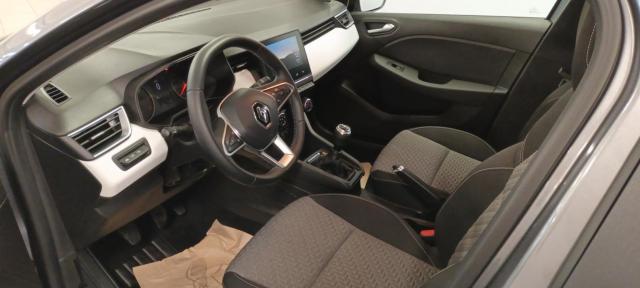 Renault Clio image 6