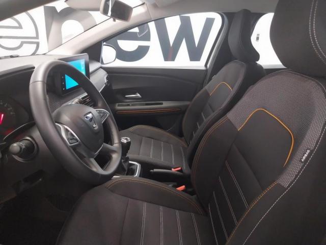 Dacia Sandero image 2