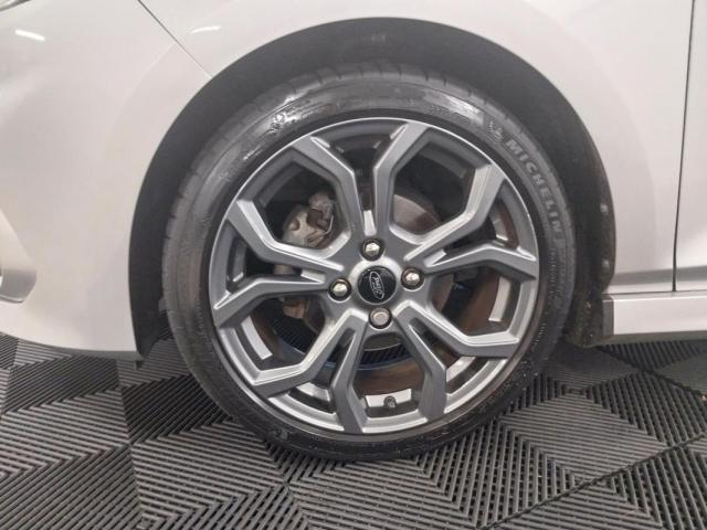 Ford Fiesta image 9