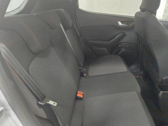 Ford Fiesta image 2