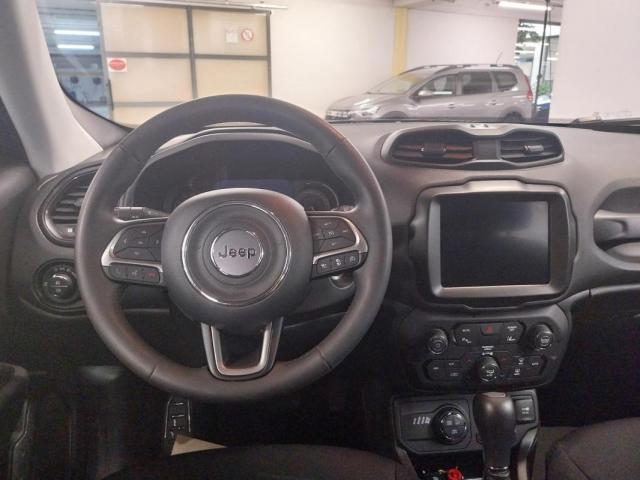 Jeep Renegade image 6