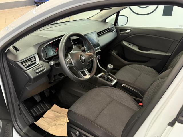 Renault Clio image 2