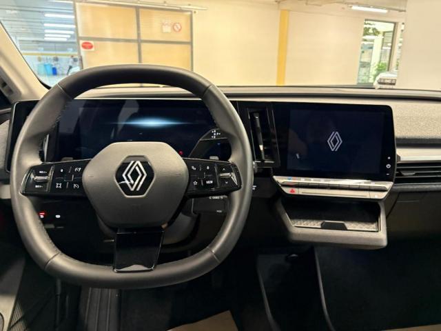 Renault Mégane E-Tech image 2