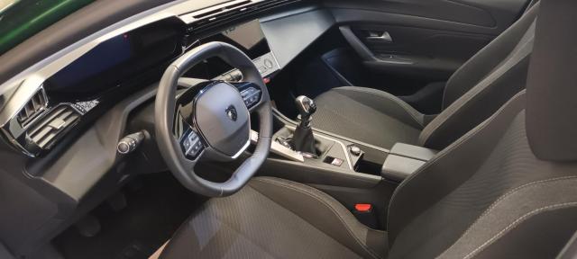 Peugeot 308 image 5