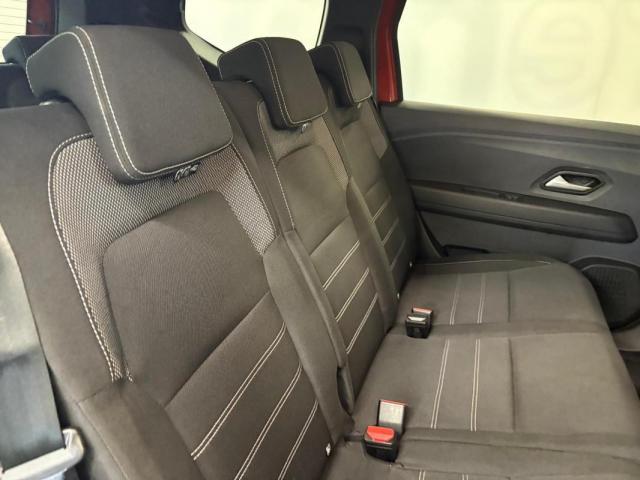 Dacia Jogger image 1