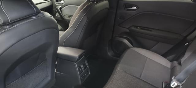Renault Captur image 1
