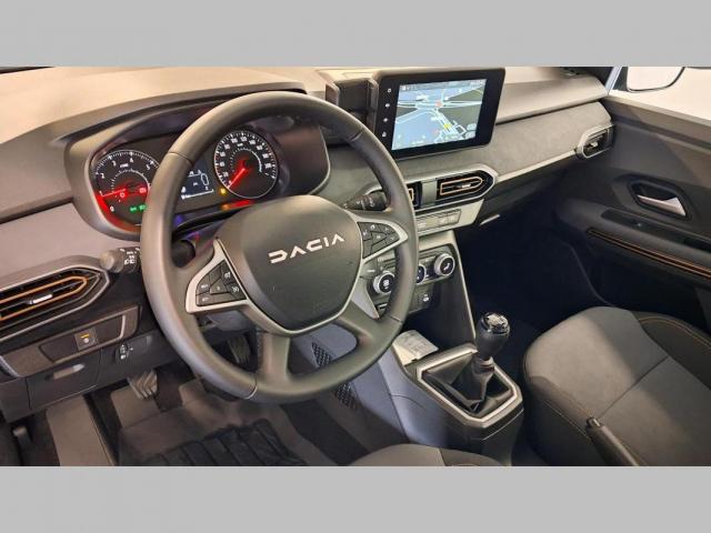 Dacia Sandero image 2