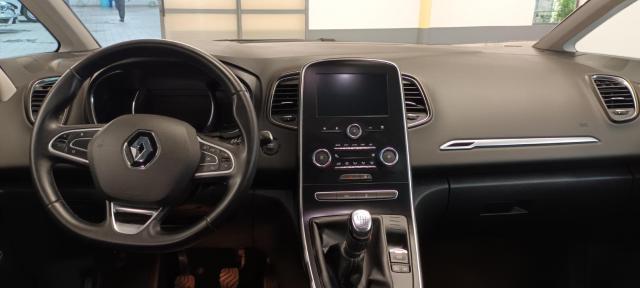 Renault Grand Scénic image 1