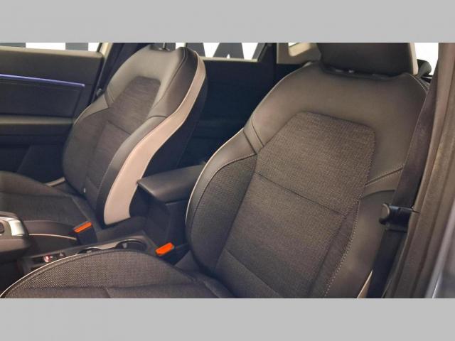 Renault Captur image 9