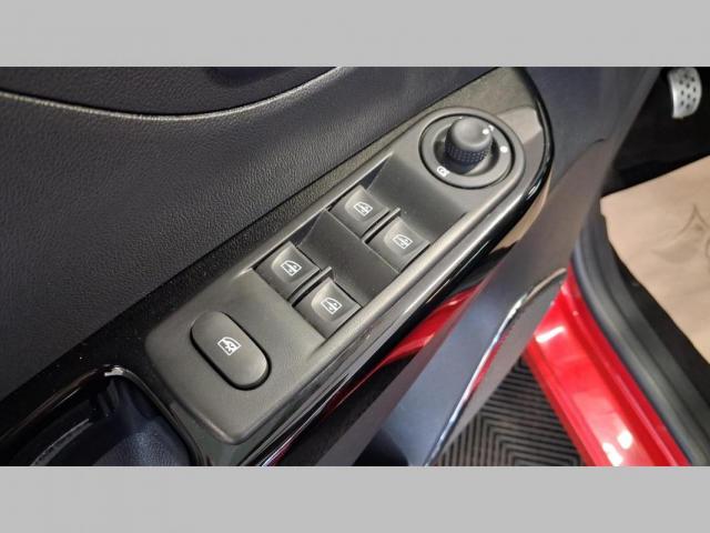 Renault Captur image 1