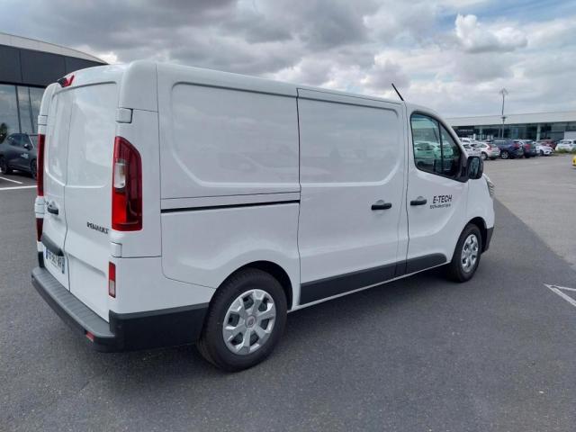 Renault Trafic image 8