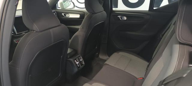 Volvo Xc40 image 9