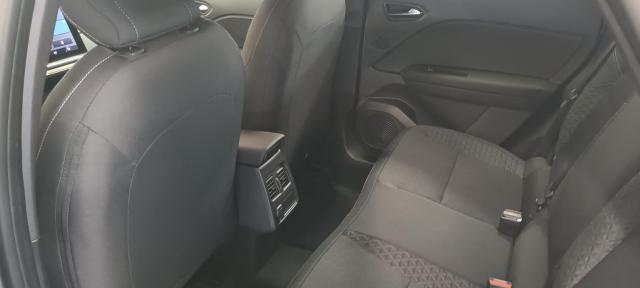 Renault Captur image 2