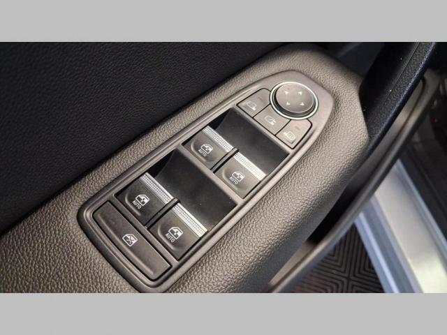 Renault Captur image 9