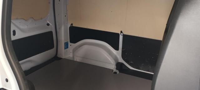 Renault Kangoo Van image 8