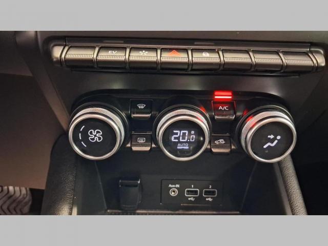 Renault Captur image 1