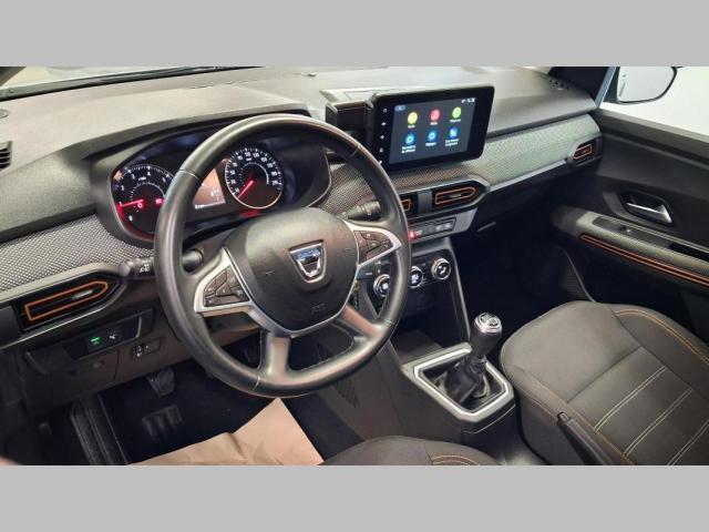 Dacia Sandero image 2