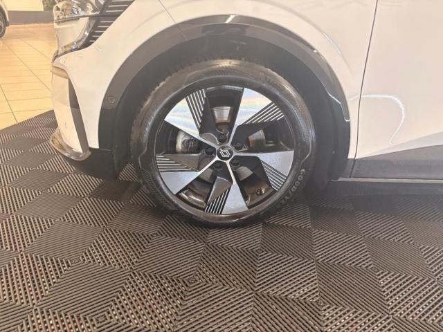 Renault Mégane E-Tech image 9