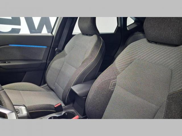 Renault Captur image 2