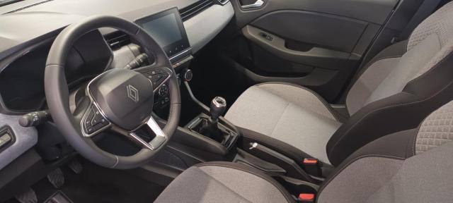 Renault Clio image 9