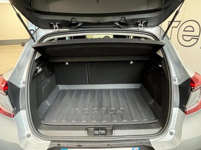 Renault Captur image 8