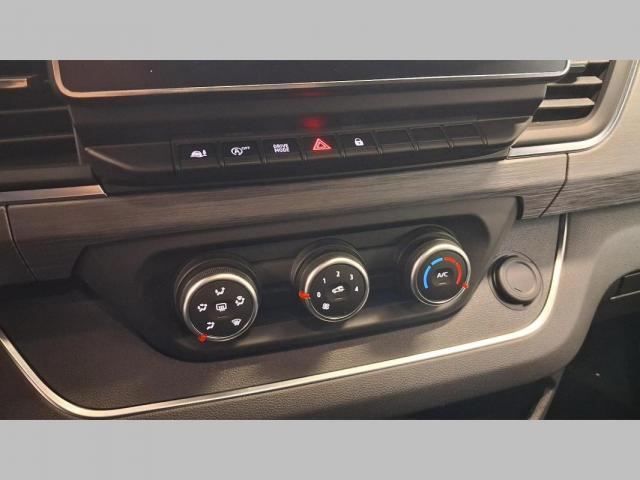 Renault Trafic image 4