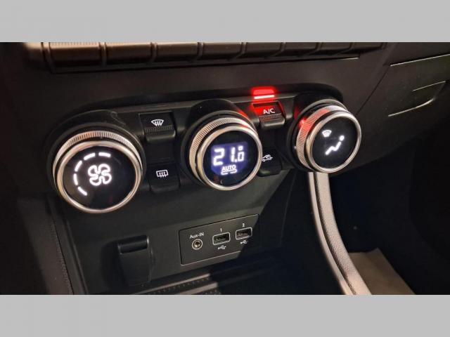 Renault Captur image 8