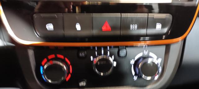 Dacia Spring image 2