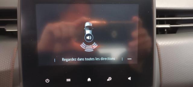 Renault Clio image 2